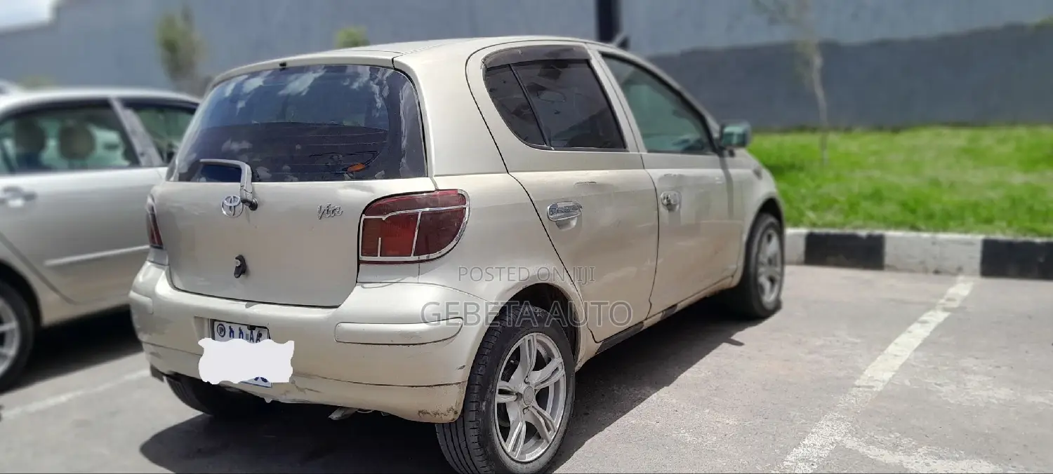 Toyota Vitz 2002