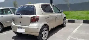 Toyota Vitz 2002