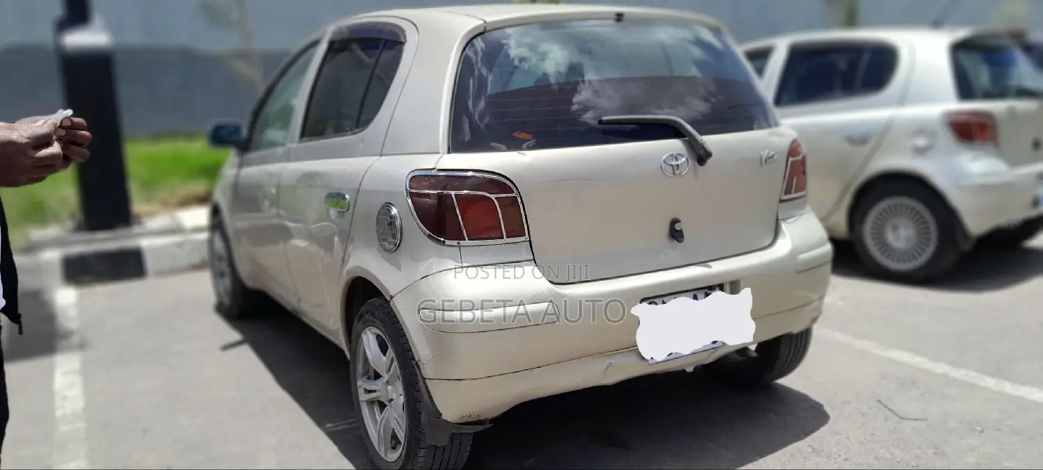 Toyota Vitz 2002
