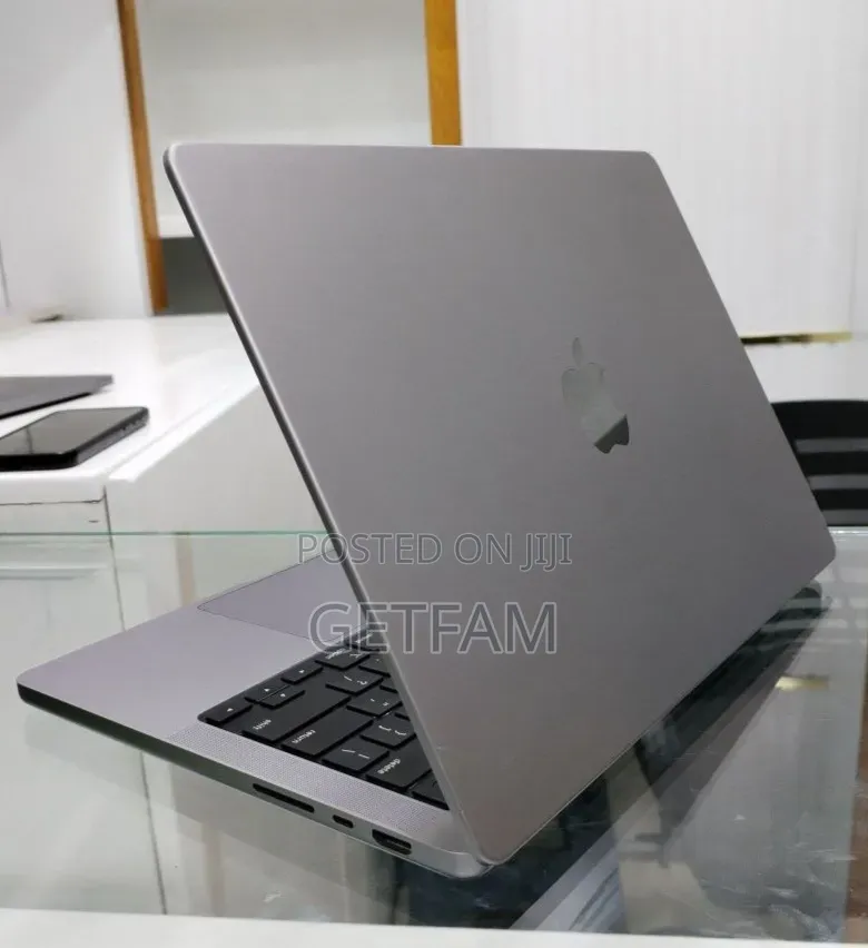 New Laptop Apple MacBook Pro 2021 M1 16GB Apple M1 SSD 512GB