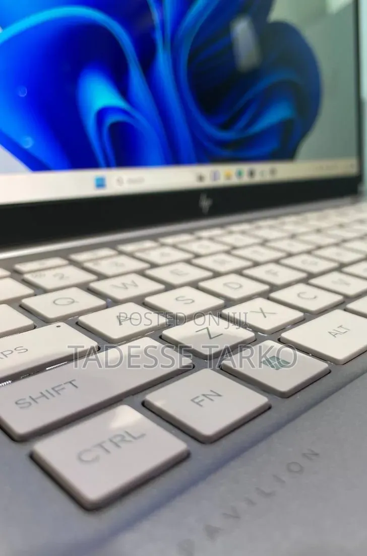 New Laptop HP Pavilion 14 32GB Intel Core Ultra 7 SSD 512GB