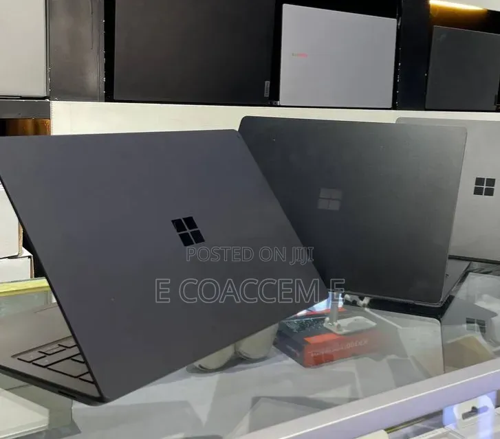 New Laptop Microsoft Surface 16GB Intel Core i7 SSD 512GB