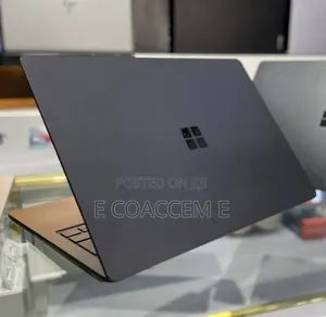 New Laptop Microsoft Surface 16GB Intel Core i7 SSD 512GB