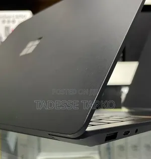 New Laptop Microsoft Surface 16GB Intel Core i7 SSD 512GB
