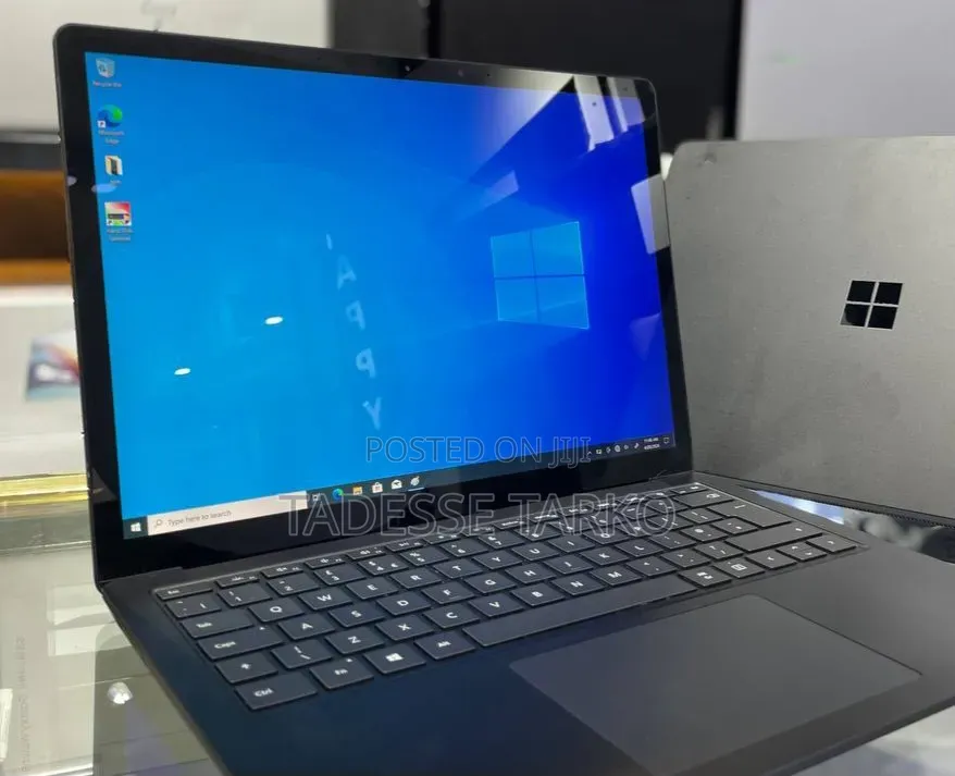 New Laptop Microsoft Surface 16GB Intel Core i7 SSD 512GB