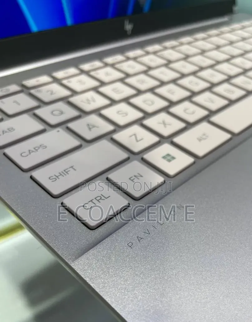 New Laptop HP 32GB Intel Core Ultra 7 SSD 512GB