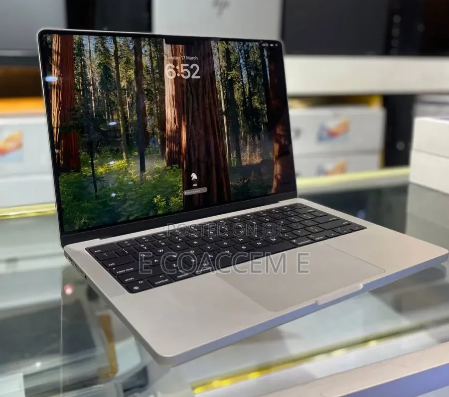 New Laptop Apple MacBook 8GB SSD 512GB