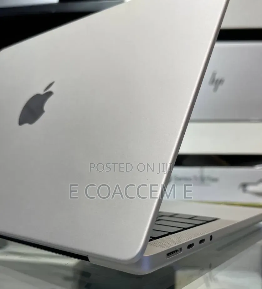 New Laptop Apple MacBook 8GB SSD 512GB