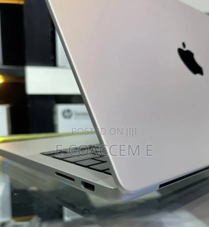 New Laptop Apple MacBook 8GB SSD 512GB