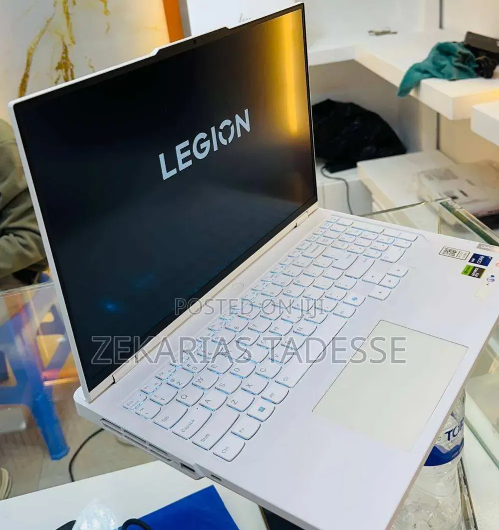 New Laptop Lenovo 16GB Intel Core i9 SSD 1T