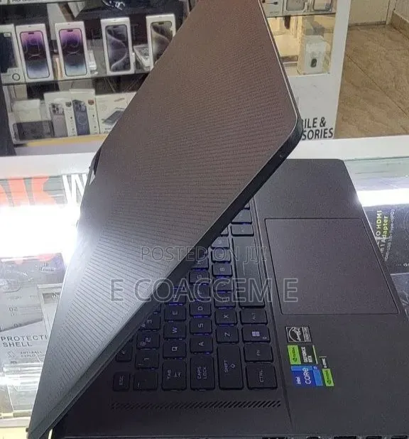 New Laptop Asus 16GB Intel Core i7 SSD 512GB