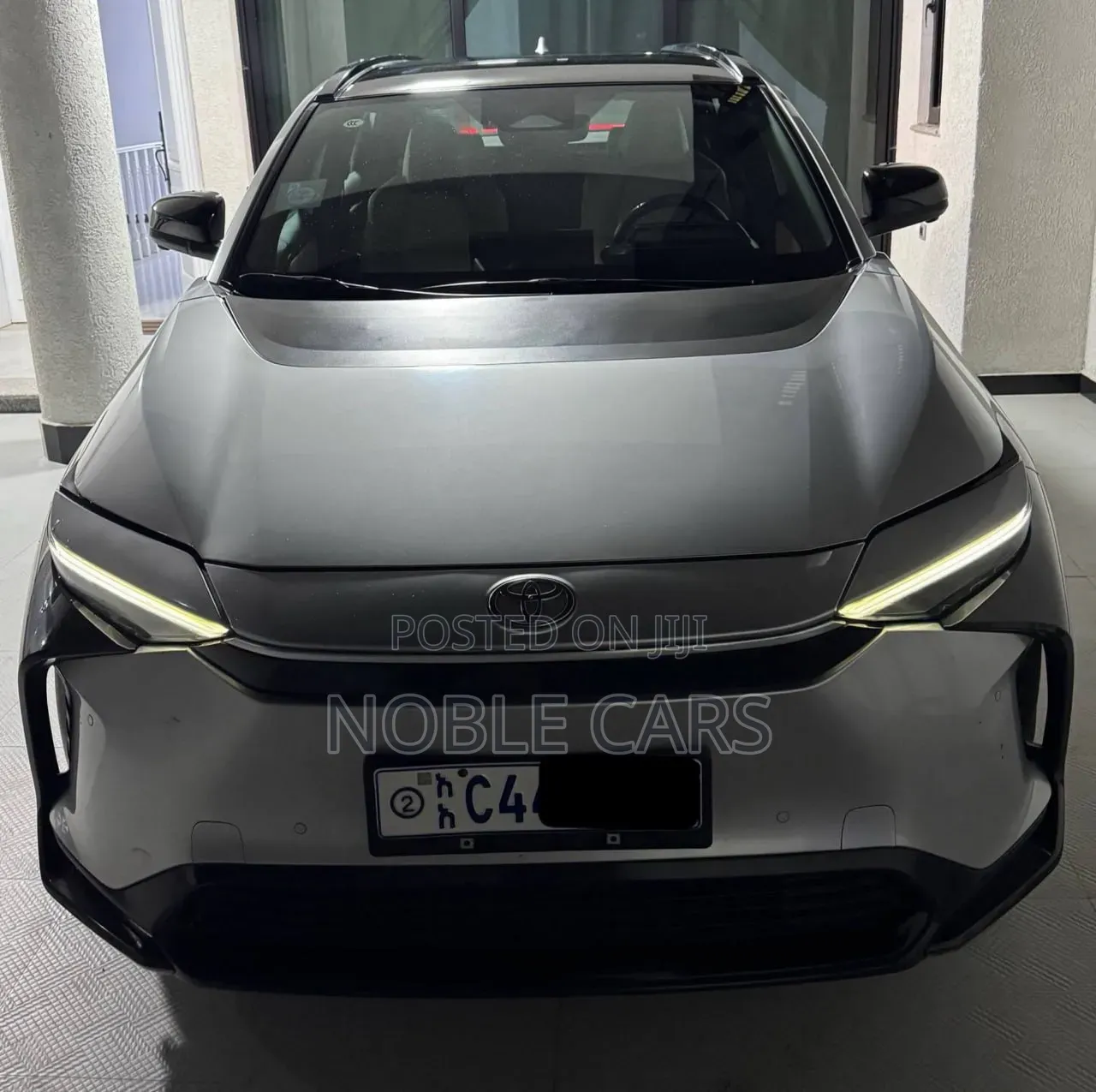 Toyota bZ4X 2023 Silver
