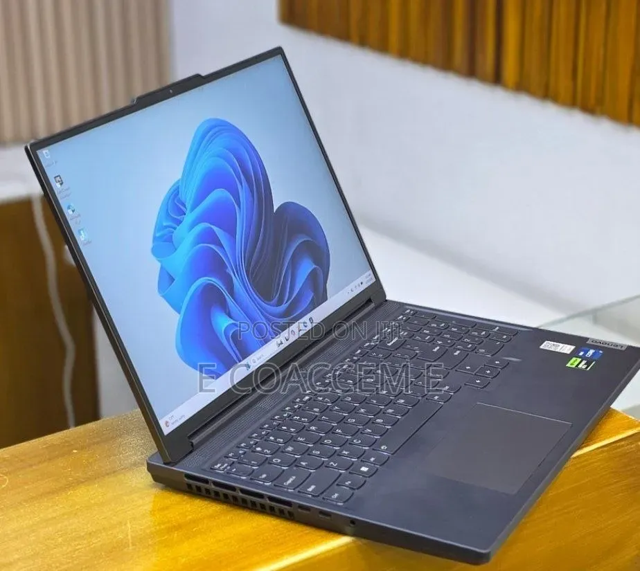 New Laptop Lenovo 16GB Intel Core i7 SSD 1T