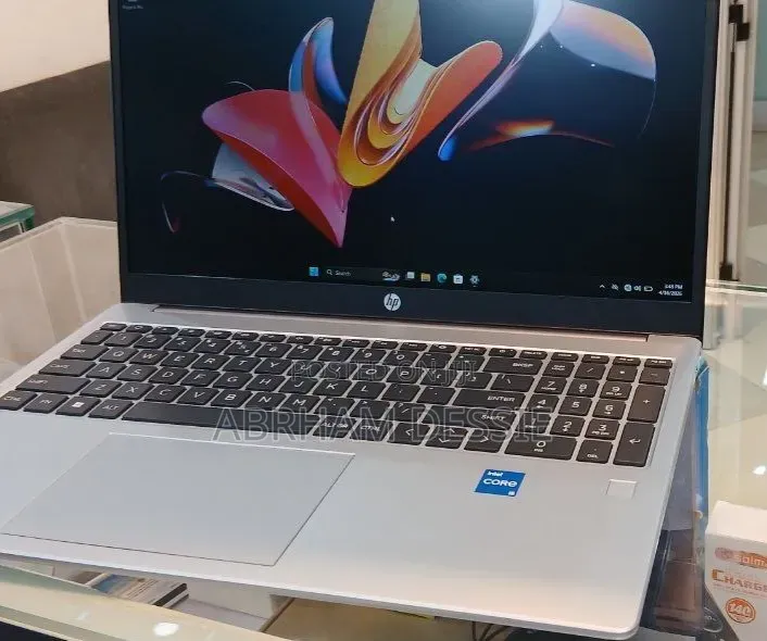 New Laptop HP 16GB Intel Core i5 SSD 512GB