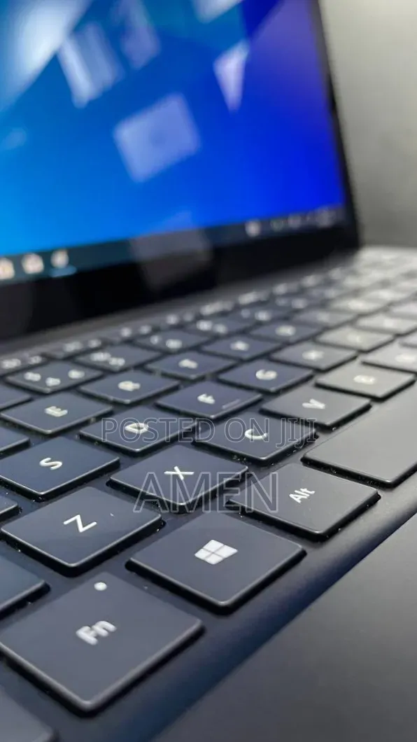 New Laptop Microsoft Surface 16GB Intel Core i7 SSD 512GB