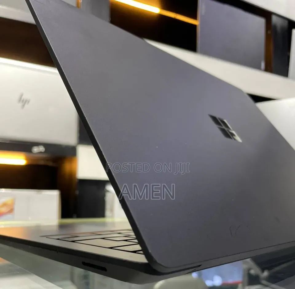 New Laptop Microsoft Surface 16GB Intel Core i7 SSD 512GB