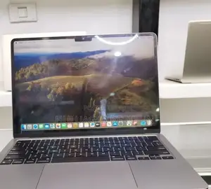 New Laptop Apple MacBook Pro 2023 M2 8GB Apple M2 SSD 512GB