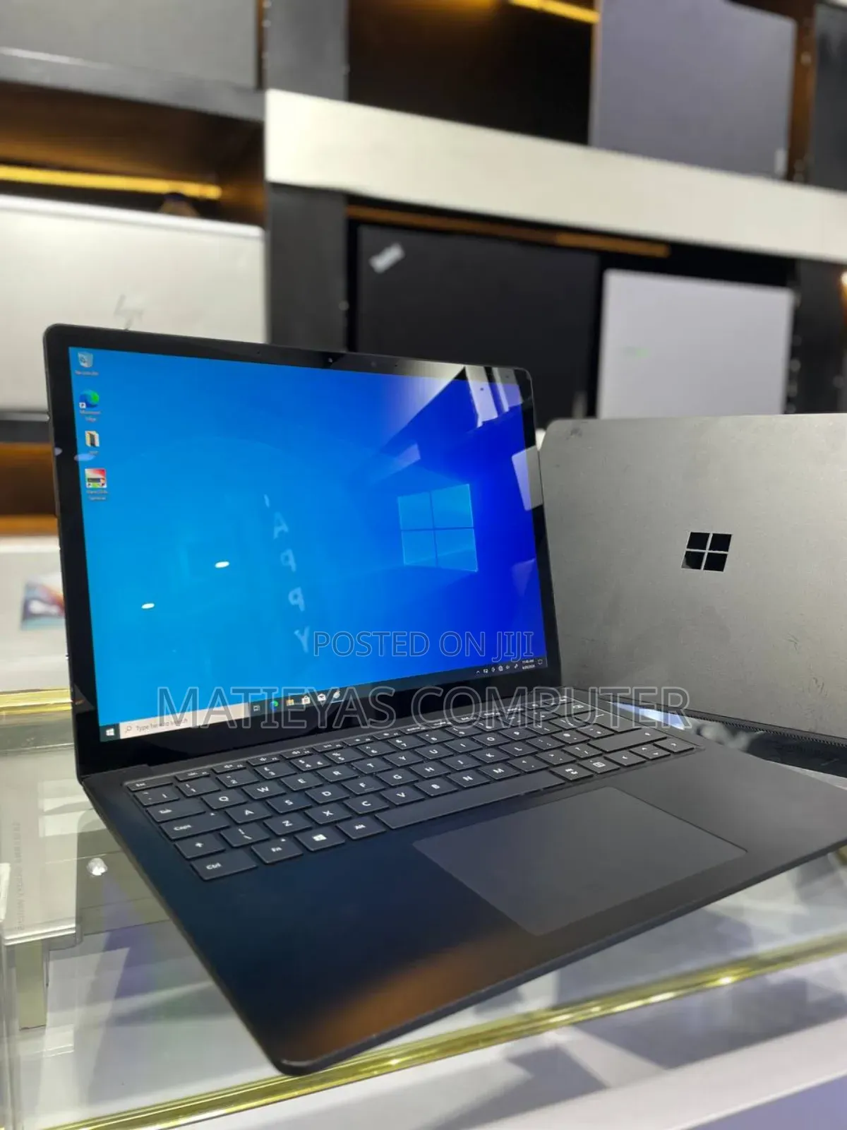 New Laptop Microsoft Surface 16GB Intel Core i7 SSD 512GB