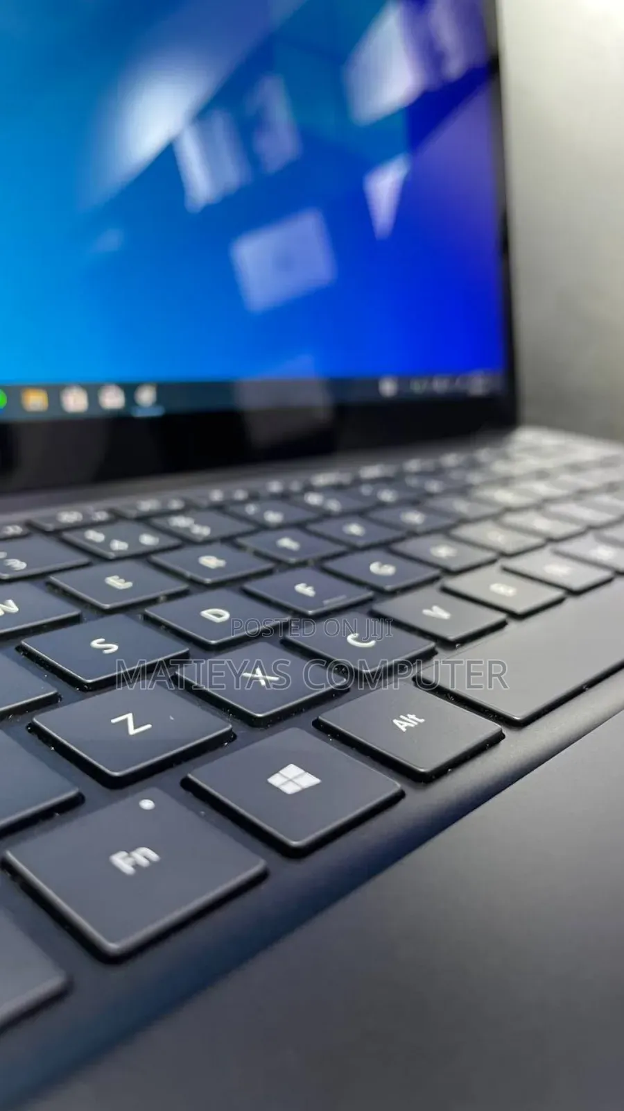 New Laptop Microsoft Surface 16GB Intel Core i7 SSD 512GB