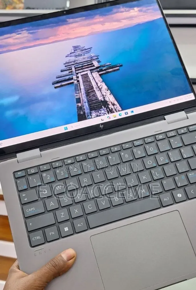 New Laptop HP 16GB Intel Core Ultra 7 SSD 1T