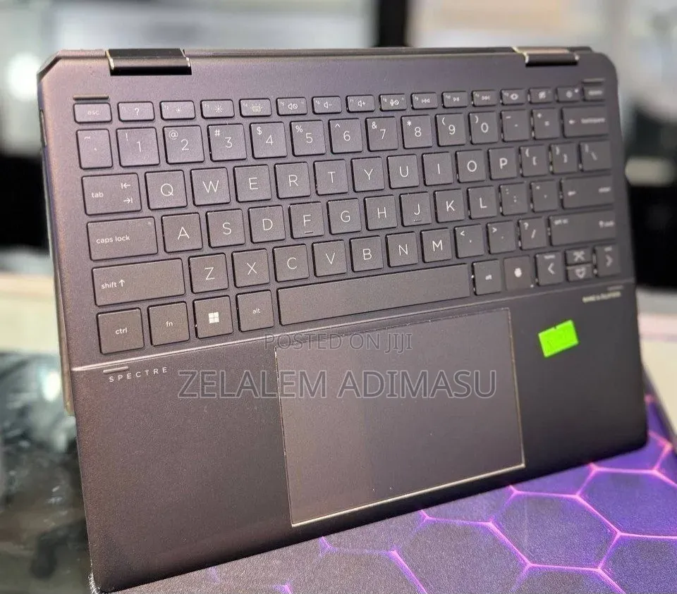 New Laptop HP Spectra 13 16GB Intel Core i7 SSD 1T