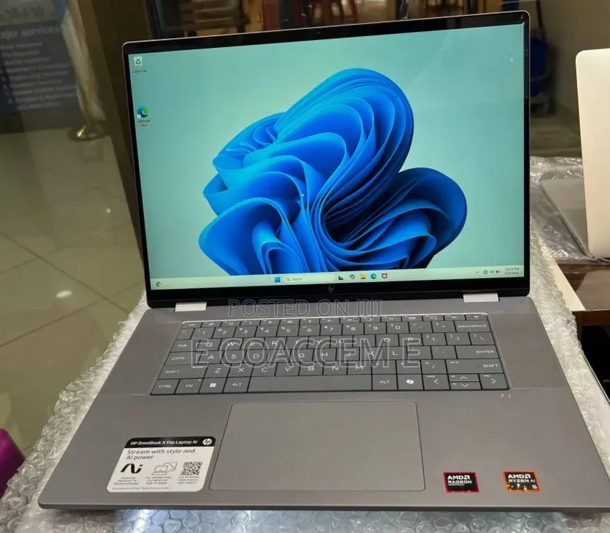 New Laptop HP 16GB AMD Ryzen 5 SSD 512GB