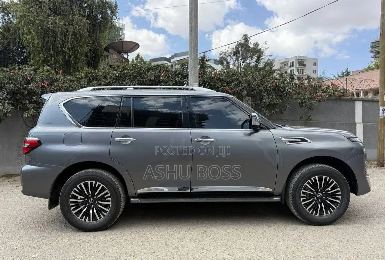 New Nissan Patrol 2023 Silver