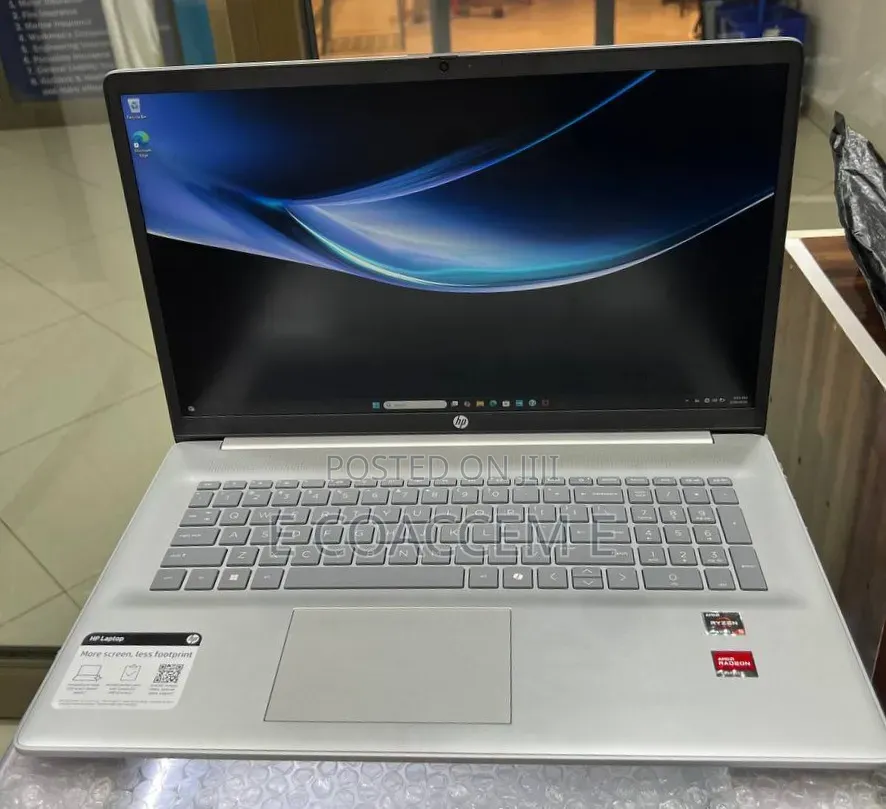 New Laptop HP 8GB AMD Ryzen 5 SSD 512GB