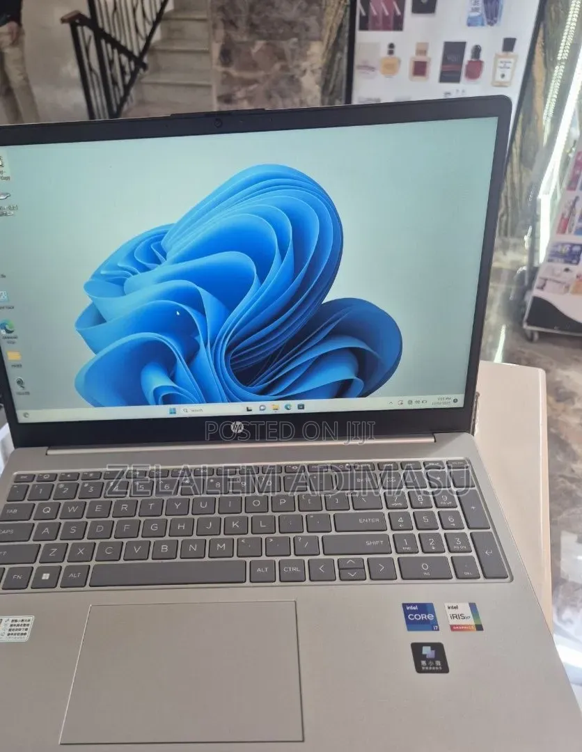 New Laptop HP Stream Notebook 16GB Intel Core i7 SSD 1T