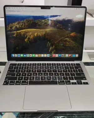 New Laptop Apple MacBook Air 2022 M2 8GB Intel Xeon SSD 512GB