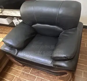 Good Hand Leather Couch