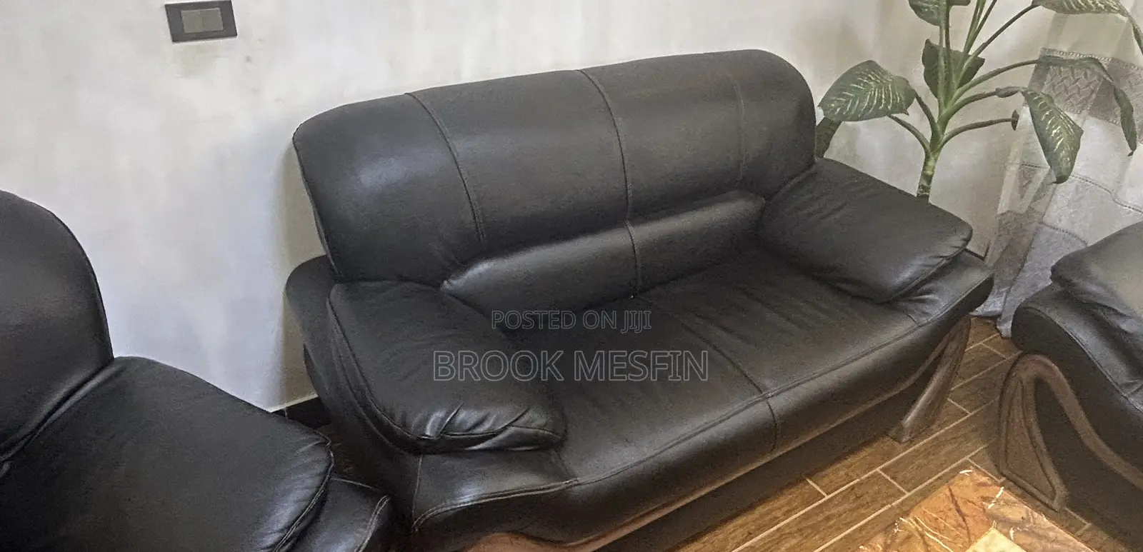 Good Hand Leather Couch