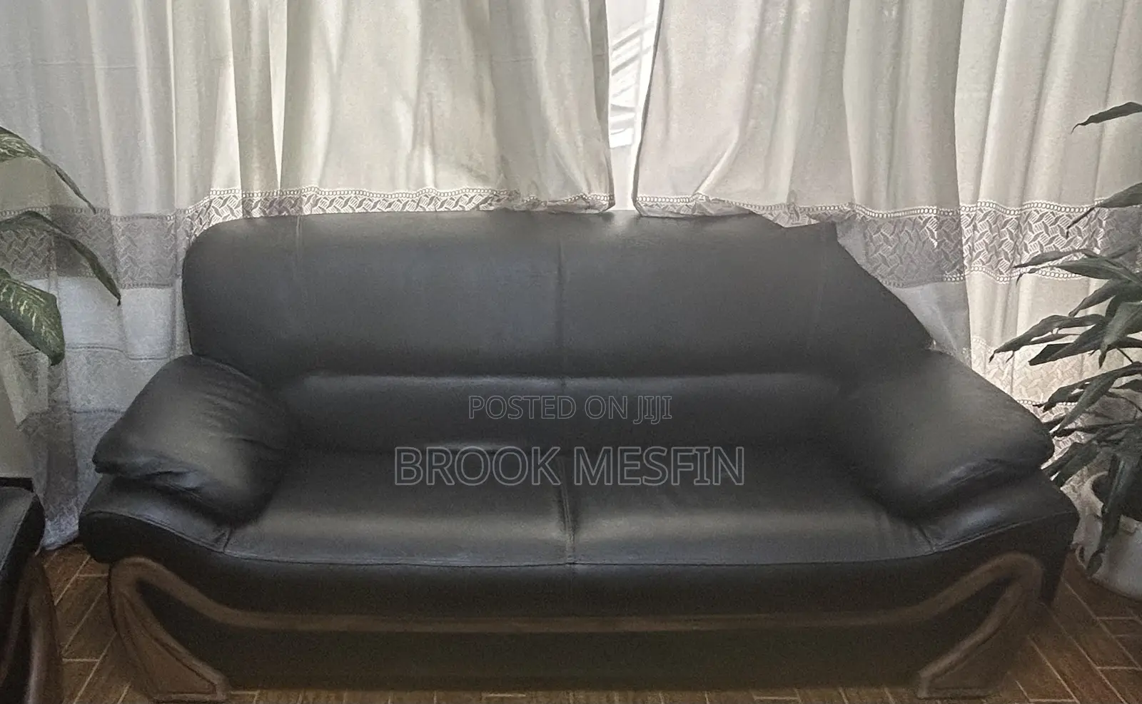 Good Hand Leather Couch