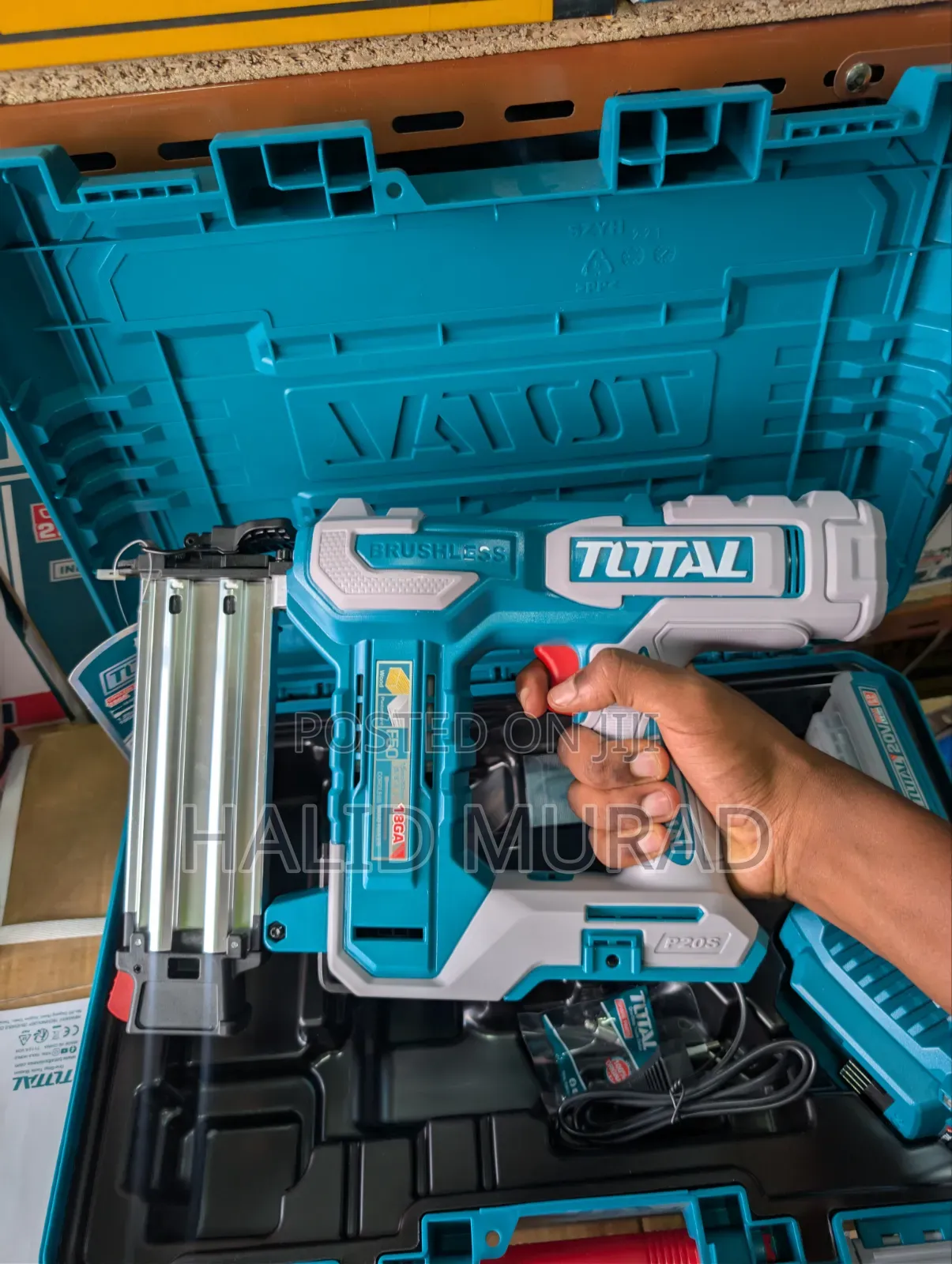 Cordless Brad Nailer