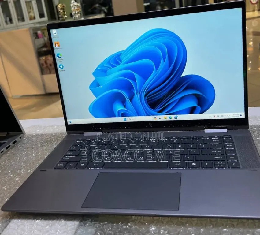 New Laptop HP 16GB Intel Core Ultra 7 SSD 1T
