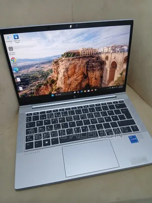 New Laptop HP EliteBook 830 G8 16GB Intel Core i5 SSD 512GB