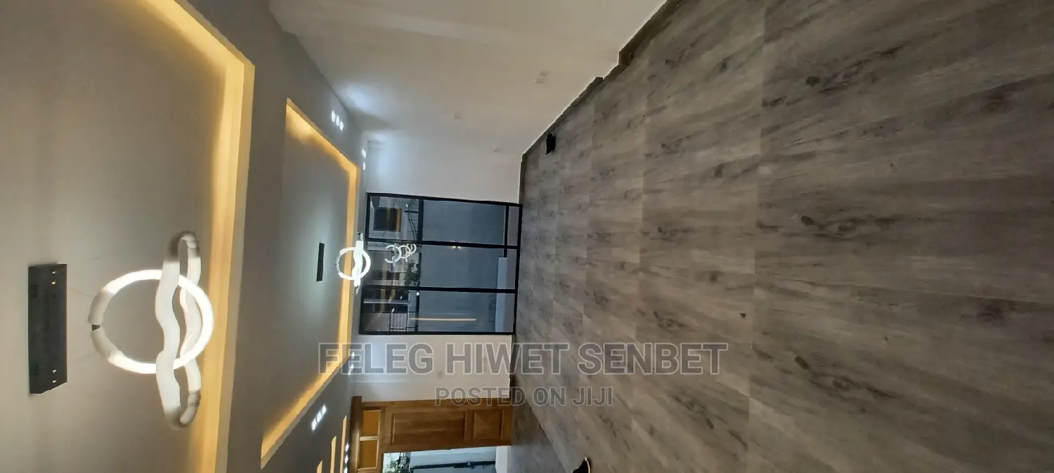 6bdrm House in አአ, Bole for sale