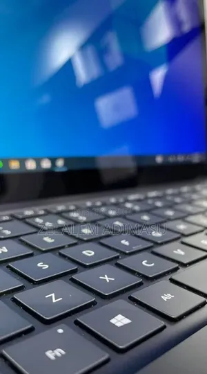New Laptop Microsoft 16GB Intel Core i7 SSD 512GB