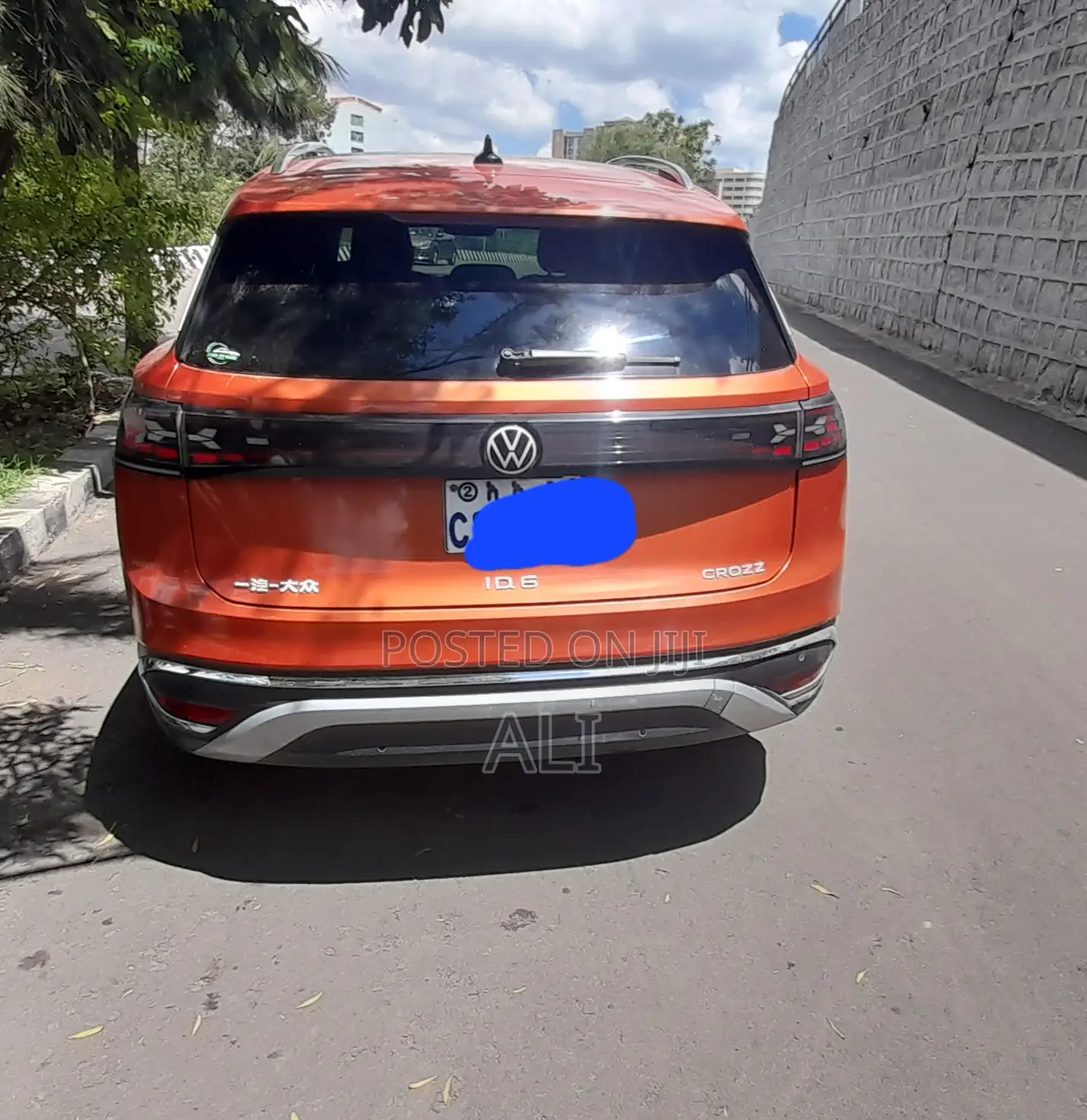 Volkswagen ID.6 2022 Orange