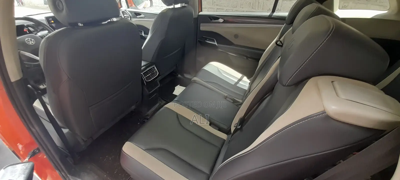 Volkswagen ID.6 2022 Orange