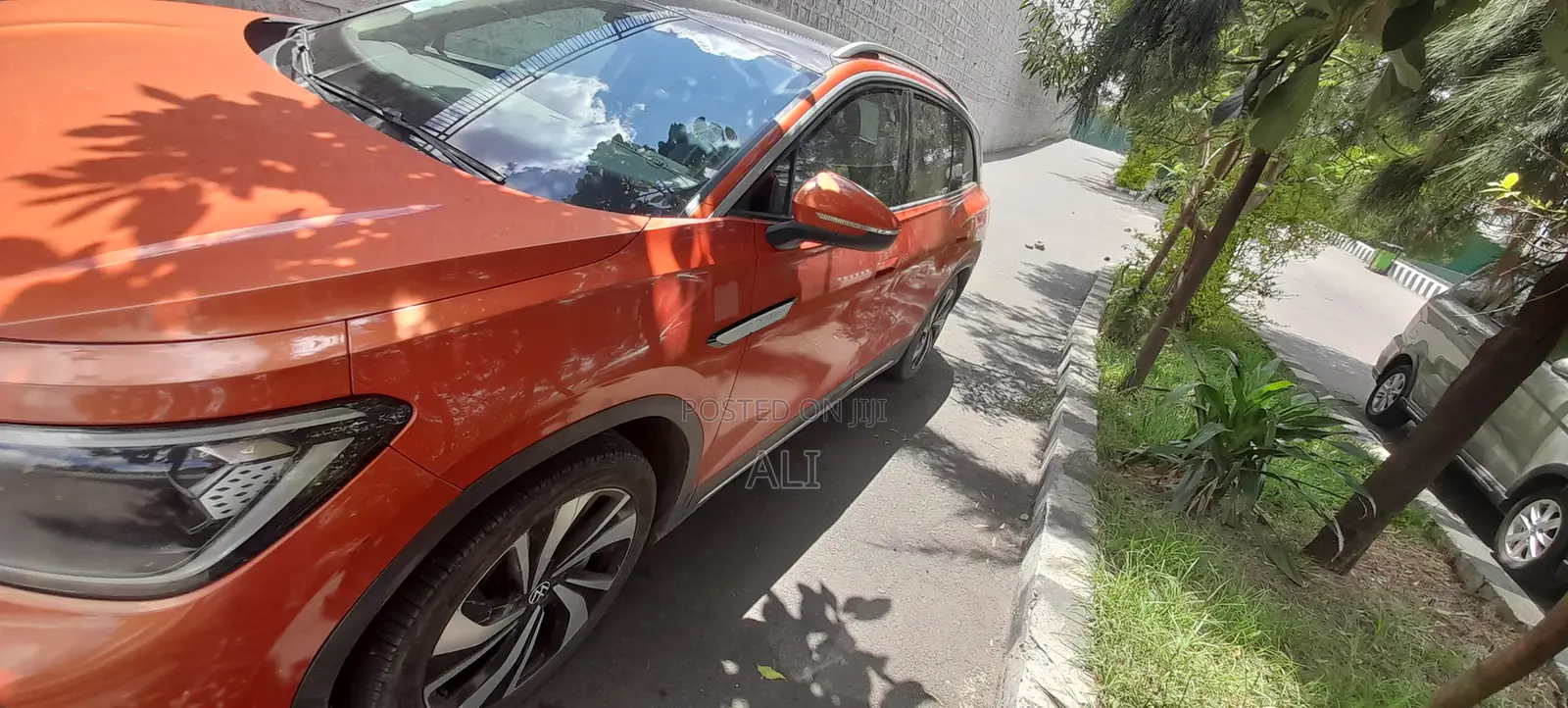 Volkswagen ID.6 2022 Orange
