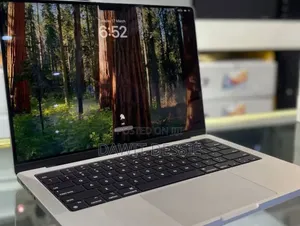 New Laptop Apple MacBook Pro 2023 M3 14-inch 8GB SSD 512GB