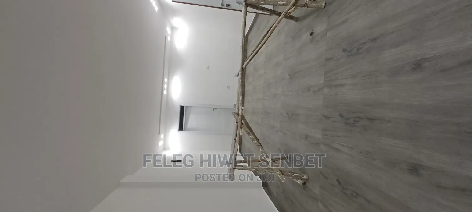 6bdrm House in አአ, Bole for sale