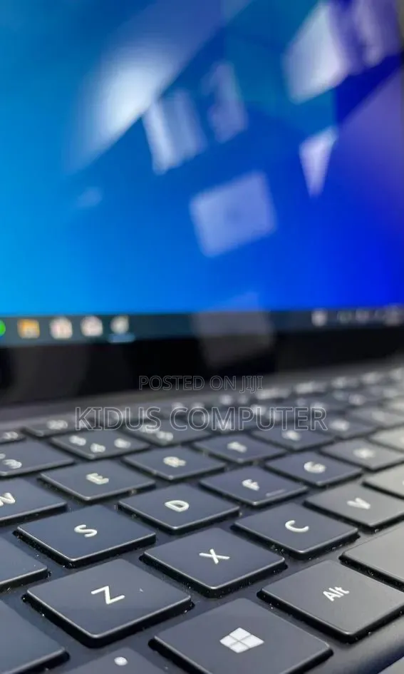 New Laptop Microsoft Surface 16GB Intel Core i7 SSD 512GB