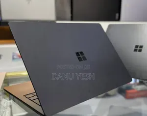 New Laptop Microsoft Surface 16GB Intel Core i7 SSD 512GB