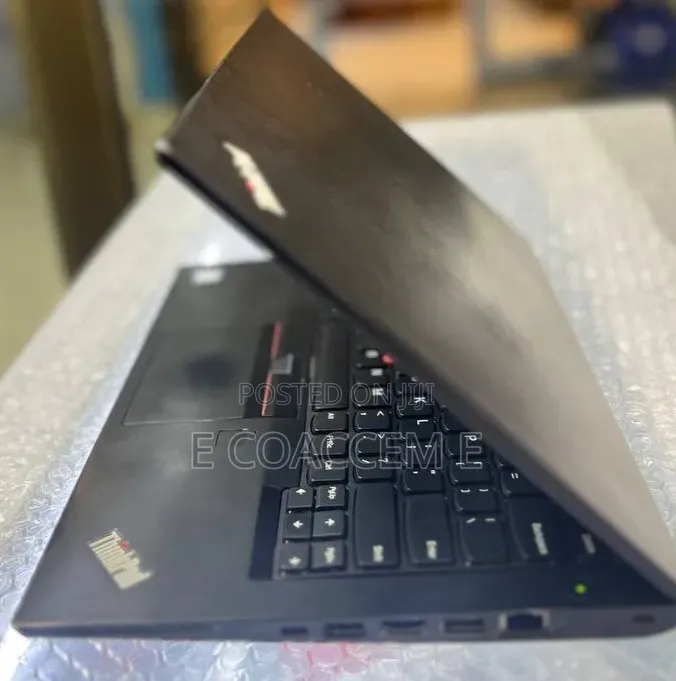 New Laptop Lenovo 8GB Intel Core i5 SSD 256GB