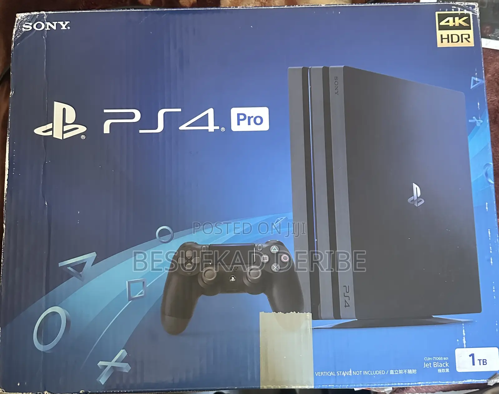 Playstation 4 Pro With 1 Joystick and 3 Cd Games