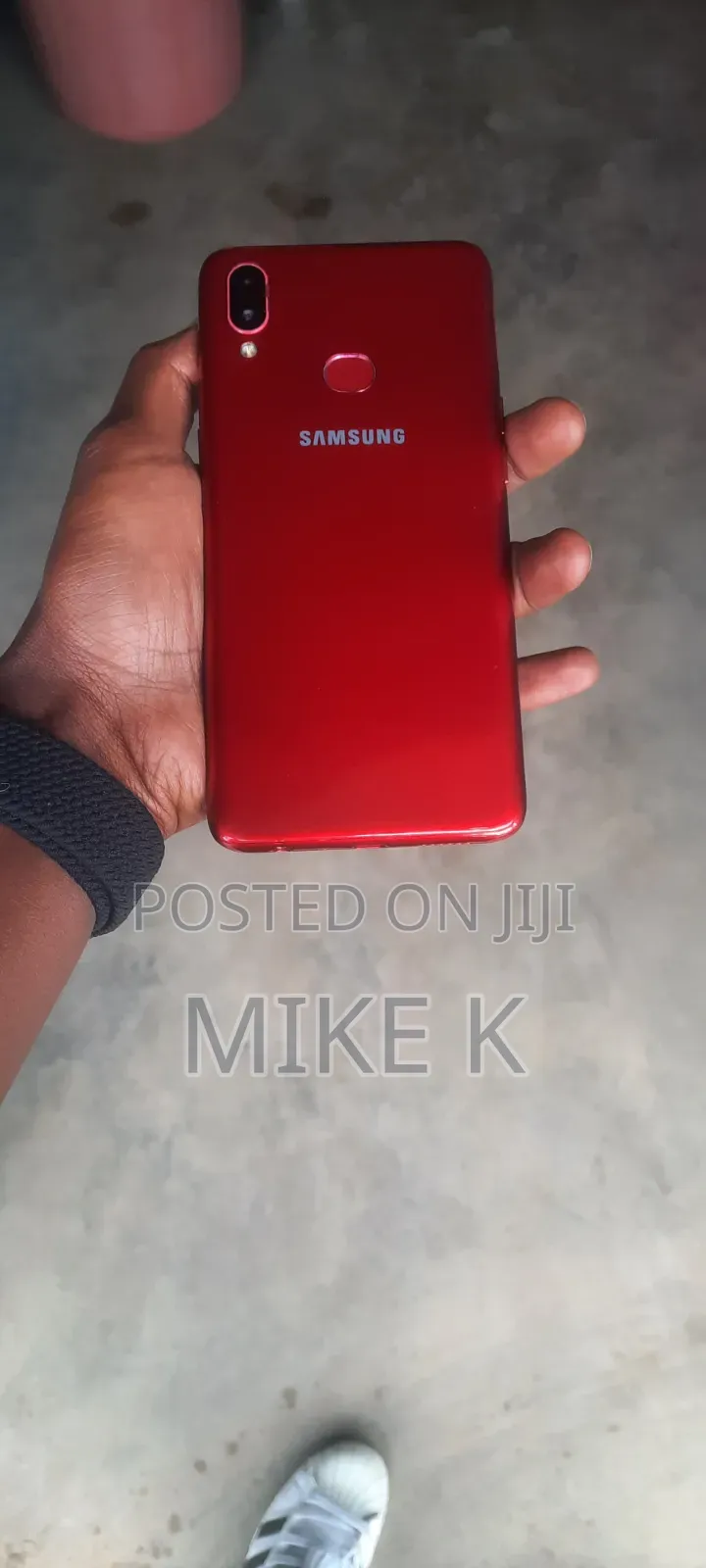 New Samsung Galaxy A10s 32 GB Red