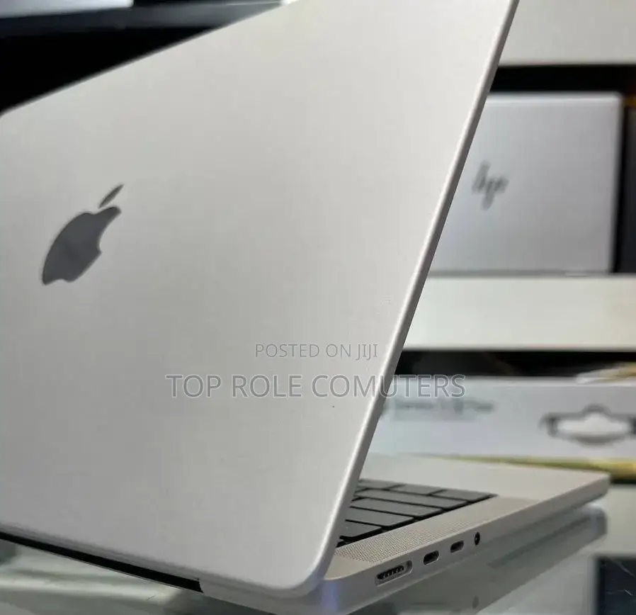 New Apple MacBook Pro Max 2023 M2 14-inch 8GB Intel Core i5 SSD 512GB