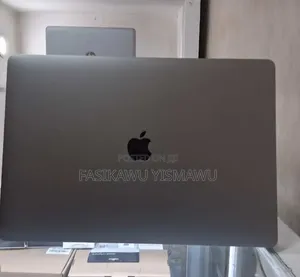 New Laptop Apple MacBook Pro 2019 32GB Intel Core i9 SSD 512GB